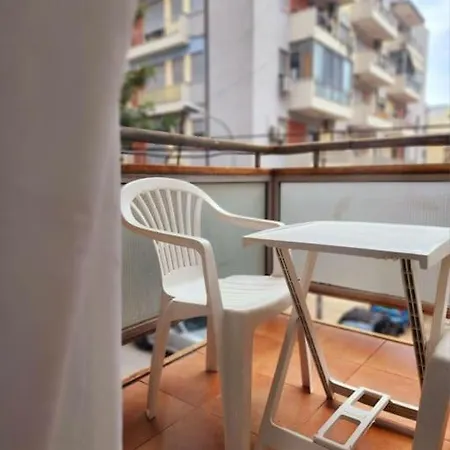 One Bd Flat Near Center With 24h Self Check In *