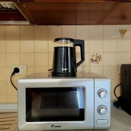 One Bd Flat Near Center With 24h Self Check In 아파트